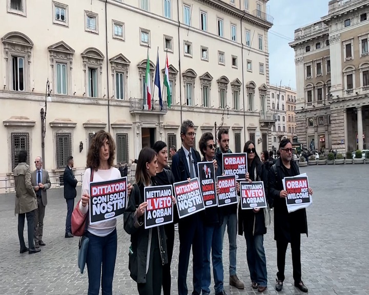 Galleria foto 'Orban a Roma: incontro con Meloni e Papa, tra diplomazia, sanzioni e critiche da +Europa' - foto 1