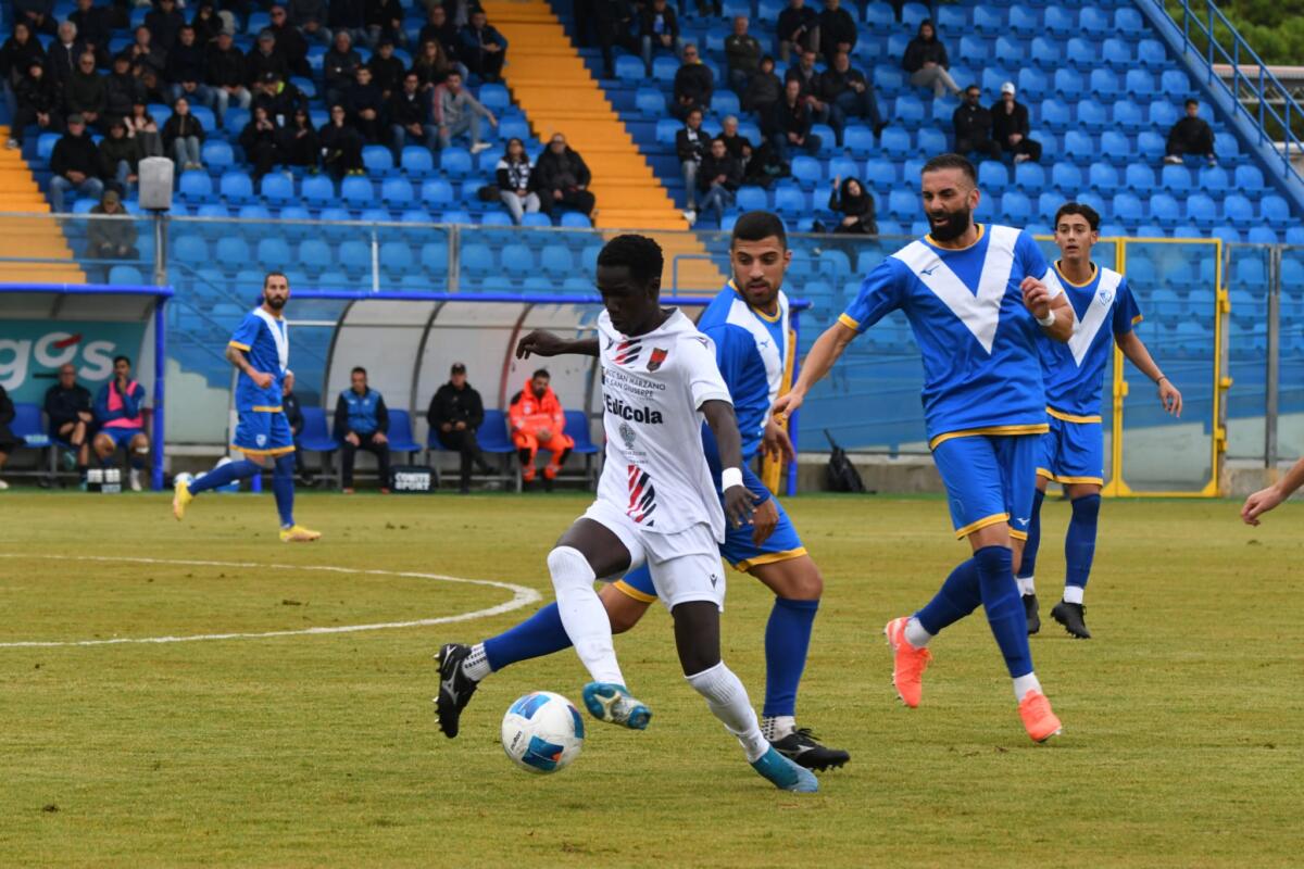 Coppa Italia di Eccellenza, il Taranto espugna il “Fanuzzi”: 1-0 sul Brindisi, rossoblù al secondo turno Coppa Italia di Eccellenza, il Taranto espugna il “Fanuzzi”: 1-0 sul Brindisi, rossoblù al secondo turno