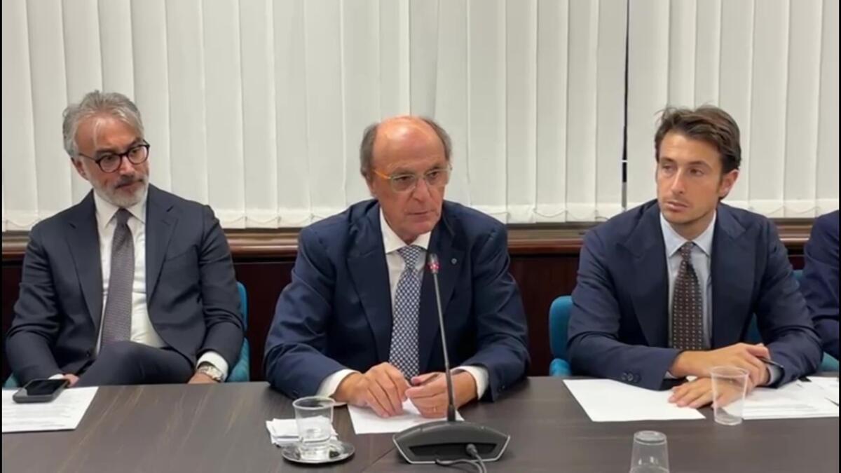 Galleria foto 'Regionali in Puglia, Lobuono incontra gli imprenditori: «Serve una legge contro la burocrazia lenta» – VIDEO' - foto 1