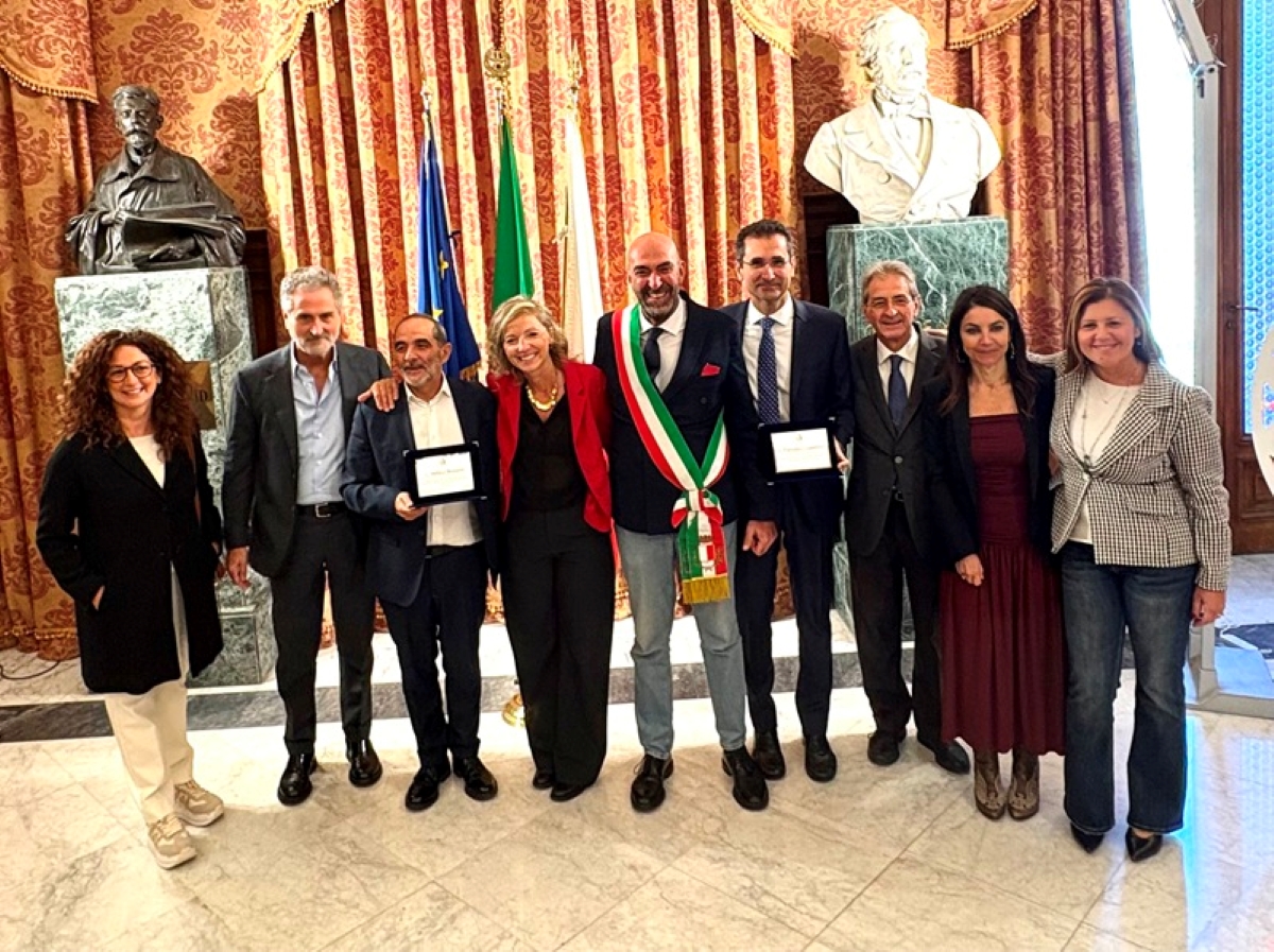 Bari, dal Comune un riconoscimento agli ex rettori di UniBa e PoliBa Bari, dal Comune un riconoscimento agli ex rettori di UniBa e PoliBa