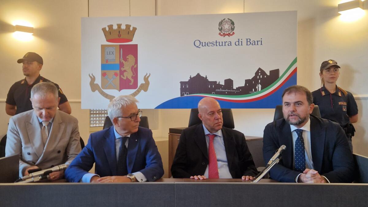 Nuovo dirigente alla Questura di Bari, Lelario alla guida della Squadra mobile: «Massimo impegno contro la criminalità» – VIDEO Nuovo dirigente alla Questura di Bari, Lelario alla guida della Squadra mobile: «Massimo impegno contro la criminalità» – VIDEO