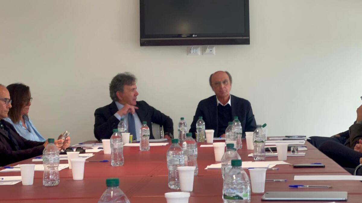 Regionali in Puglia, Lobuono incontra l’associazione dei costruttori edili: «Un piano casa per i giovani» Regionali in Puglia, Lobuono incontra l’associazione dei costruttori edili: «Un piano casa per i giovani»