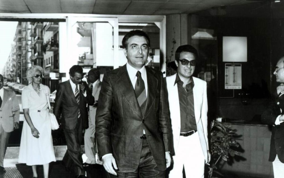 Galleria foto 'Omicidio Mattarella, arrestato per depistaggio l’ex prefetto Piritore: giallo sul guanto dei killer scomparso' - foto 1