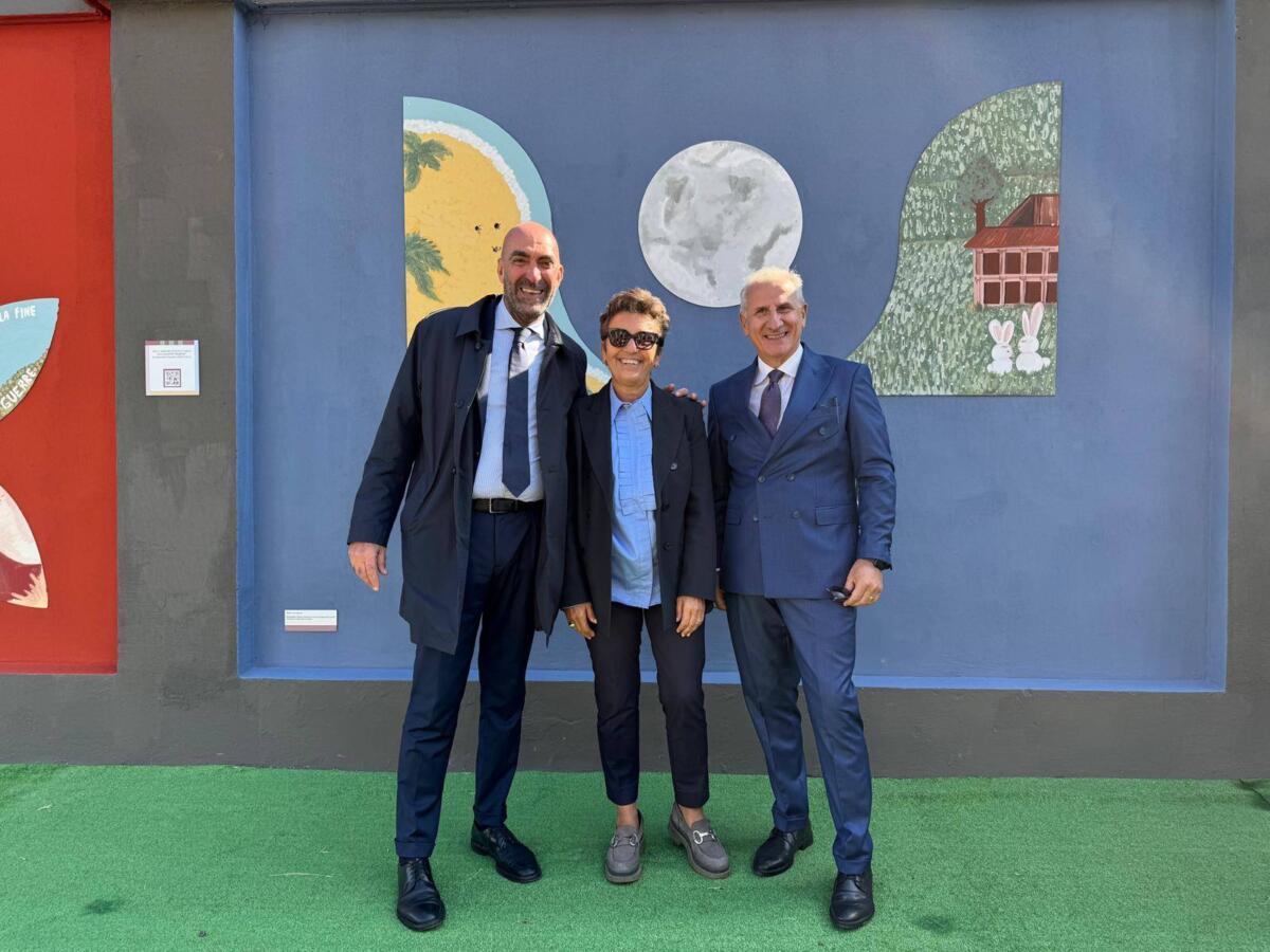 Bari svela “Murà”: 300 metri di murale collettivo su giustizia, legalità e inclusione – FOTO