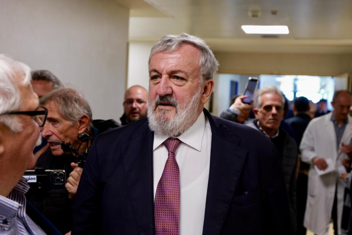 Foggia, inaugurato il nuovo blocco operatorio del Policlinico Riuniti: «È il più moderno della Puglia» – FOTO e VIDEO Foggia, inaugurato il nuovo blocco operatorio del Policlinico Riuniti: «È il più moderno della Puglia» – FOTO e VIDEO
