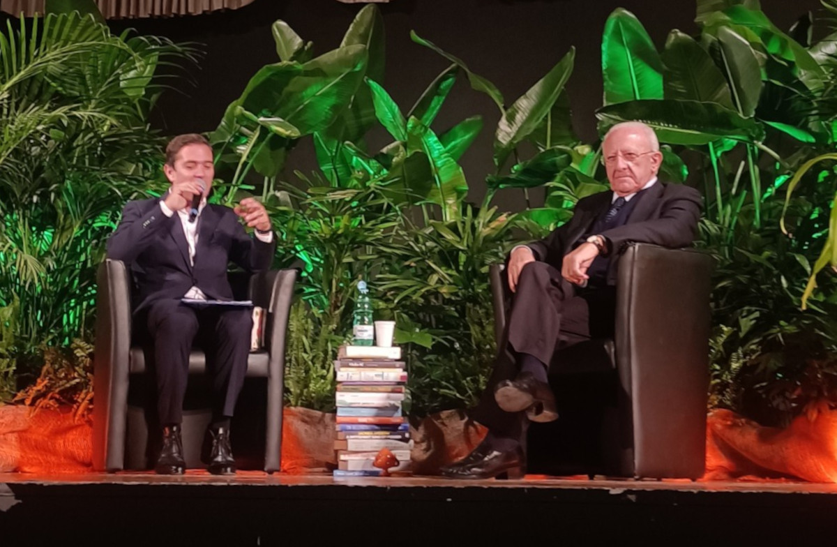 Galleria foto 'Bari, De Luca tra ironia e pragmatismo: «Servono amministratori capaci». Pagano incontra il governatore campano' - foto 1