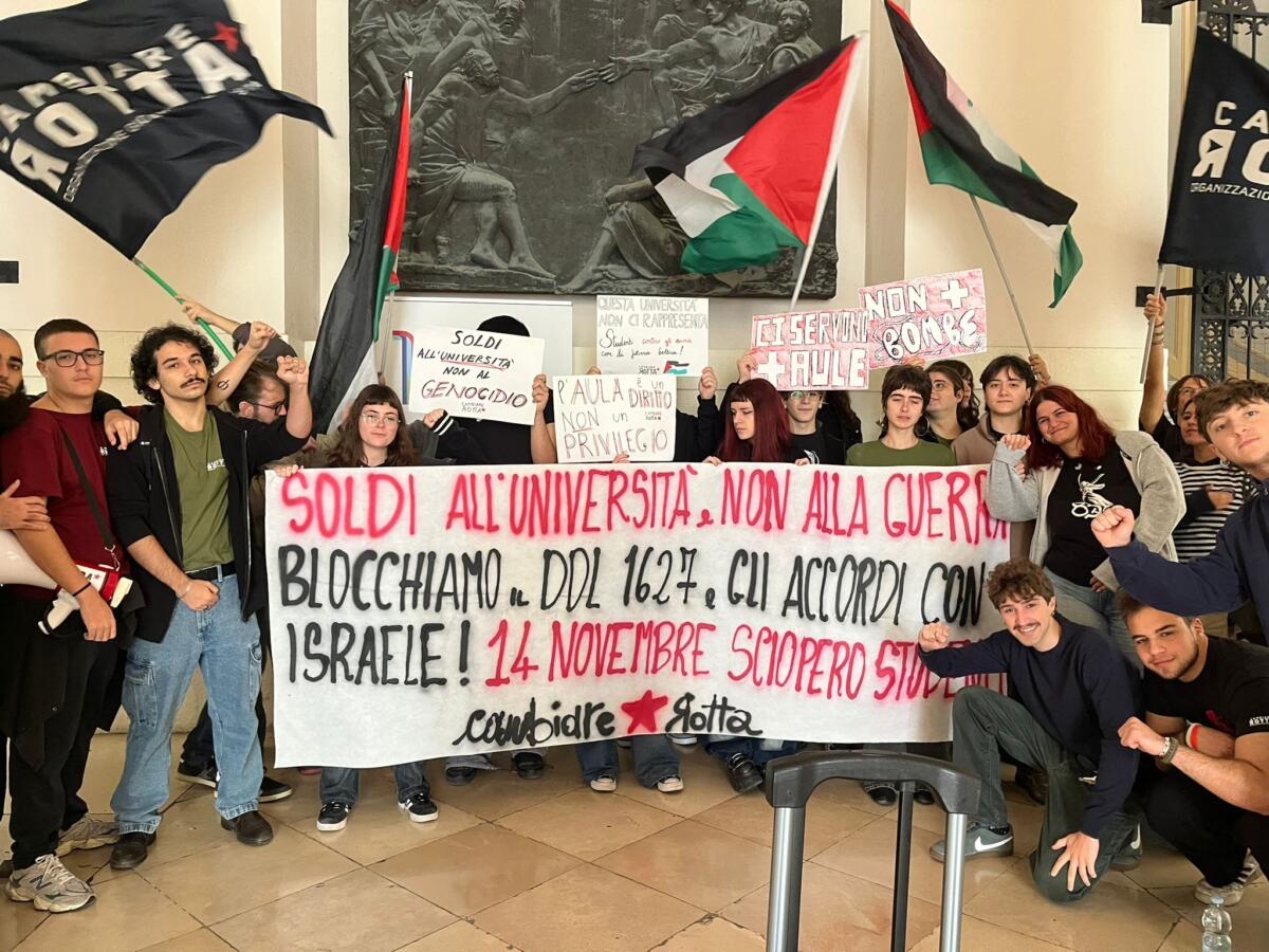 Galleria foto 'Bari, presidio degli studenti in Ateneo: «Uniba rompa tutti gli accordi con Israele»' - foto 1