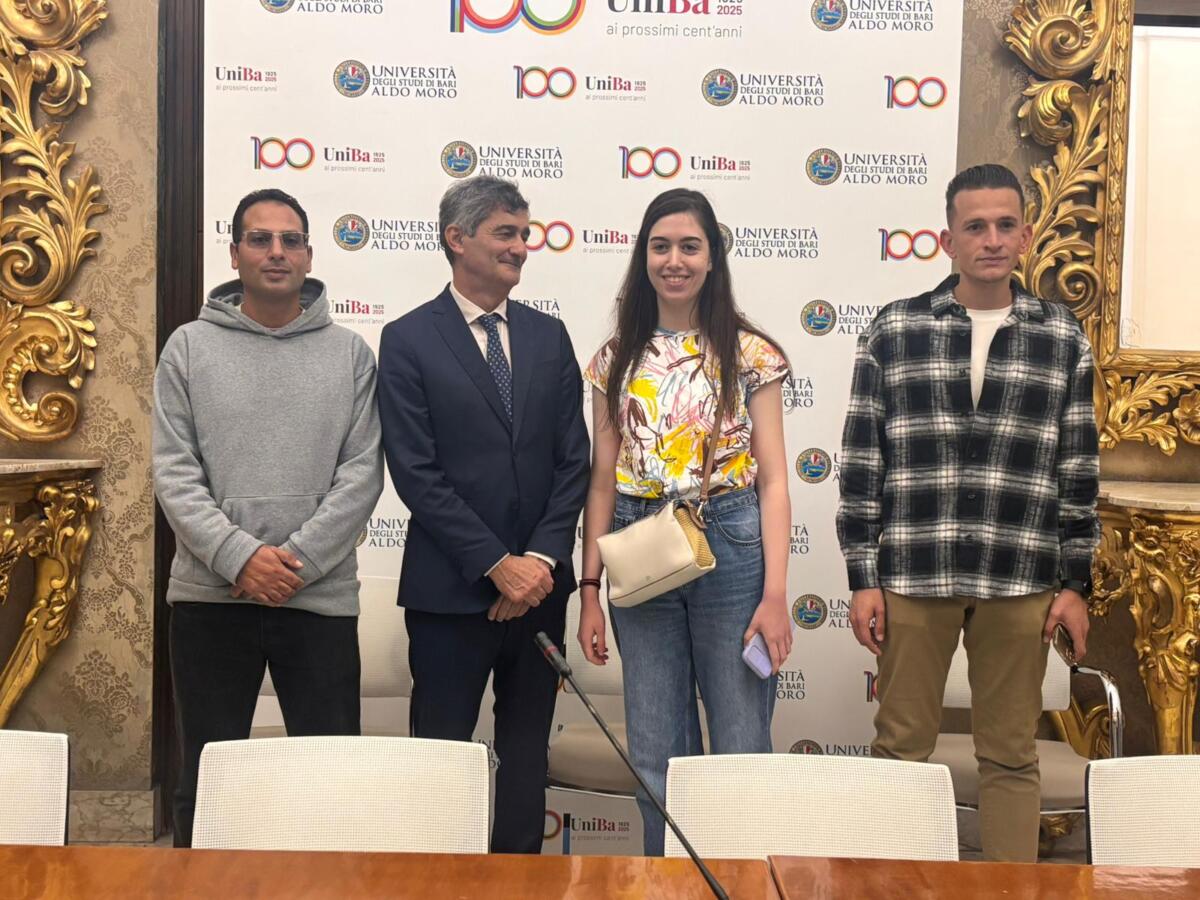 Galleria foto 'L’UniBa accoglie tre palestinesi: «Fuggiti dopo 2 anni di genocidio». Il rettore: «Multiculturalismo è un valore»' - foto 1