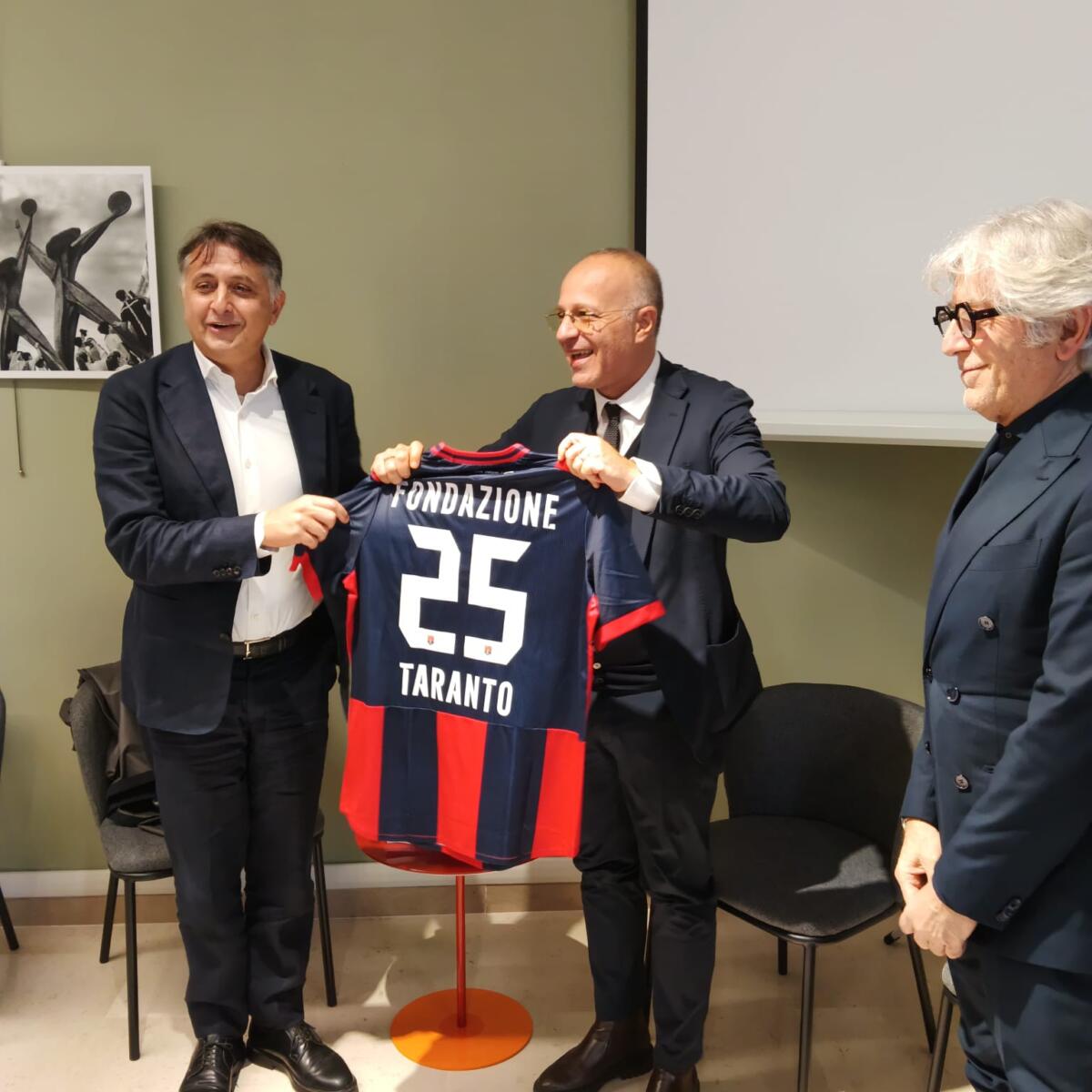 Galleria foto 'La partnership tra Ss Taranto e Fondazione Taranto 25, Ladisa: «Fare rete significa vincere» – FOTO' - foto 7