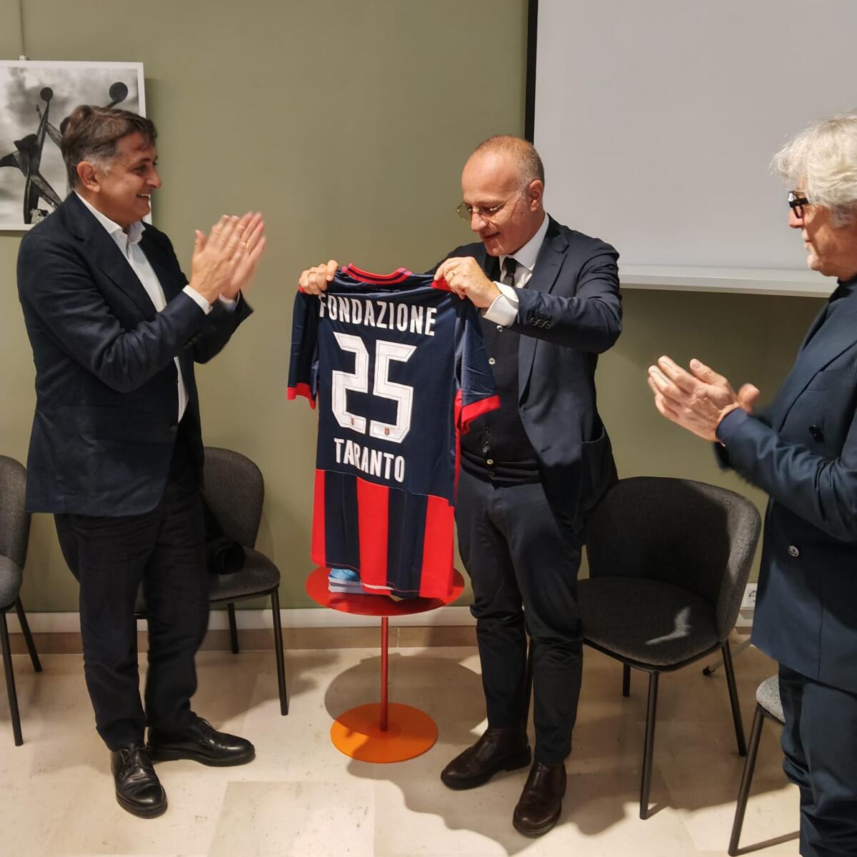 Galleria foto 'La partnership tra Ss Taranto e Fondazione Taranto 25, Ladisa: «Fare rete significa vincere» – FOTO' - foto 3