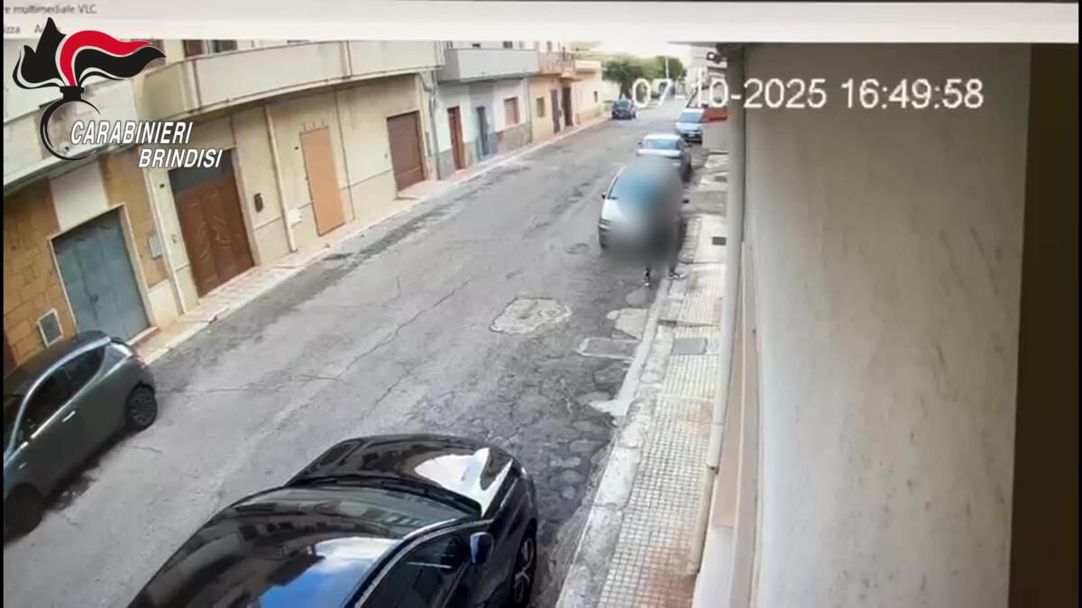 Truffa del finto maresciallo ai danni di una coppia di Carovigno: arrestati un napoletano e una foggiana – VIDEO Truffa del finto maresciallo ai danni di una coppia di Carovigno: arrestati un napoletano e una foggiana – VIDEO
