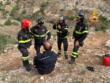 Matera, turista francese cade lungo un sentiero della Gravina e resta bloccato: salvato dai vigili del fuoco – VIDEO