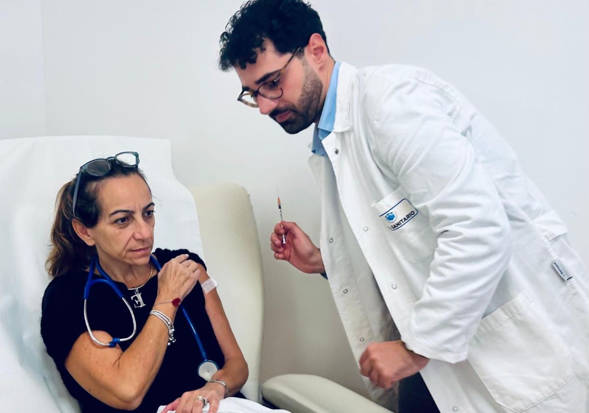 Bari, al via la campagna antinfluenzale al Policlinico: «Proteggiamo operatori e pazienti» Bari, al via la campagna antinfluenzale al Policlinico: «Proteggiamo operatori e pazienti»