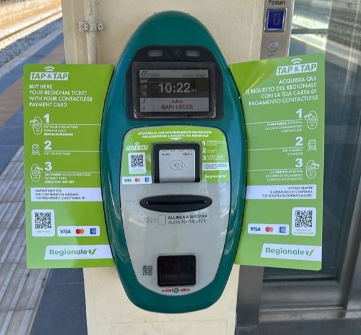 Galleria foto 'Linea ferroviaria Bari-Taranto, nelle stazioni è attivo il sistema Tap&Tap per i biglietti del Regionale' - foto 1