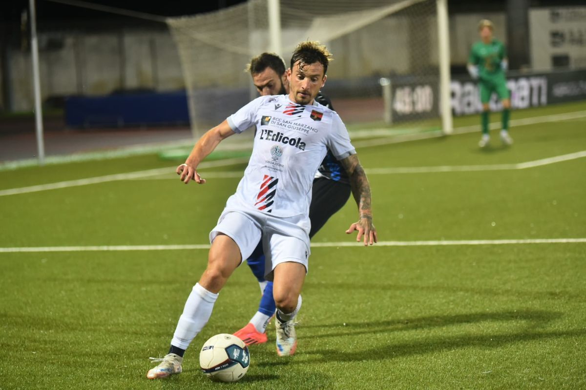 Galleria foto 'Taranto calcio, i rossoblù cadono a Bisceglie: gol di Citro al 35′ della ripresa' - foto 1