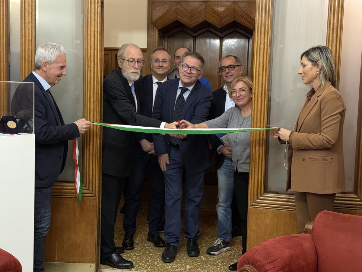 Bari, Acquedotto pugliese omaggia l’atleta Francesco Martino: medaglia d’oro alle Olimpiadi Bari, Acquedotto pugliese omaggia l’atleta Francesco Martino: medaglia d’oro alle Olimpiadi