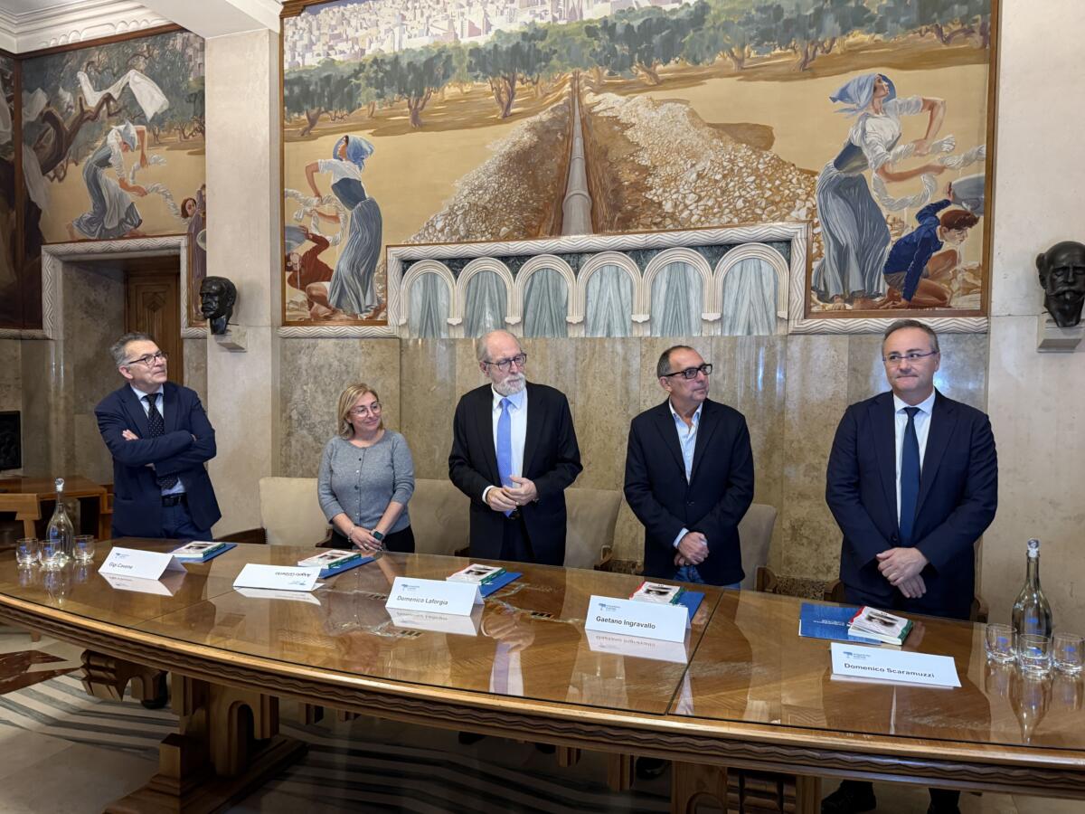Bari, Acquedotto pugliese omaggia l’atleta Francesco Martino: medaglia d’oro alle Olimpiadi Bari, Acquedotto pugliese omaggia l’atleta Francesco Martino: medaglia d’oro alle Olimpiadi