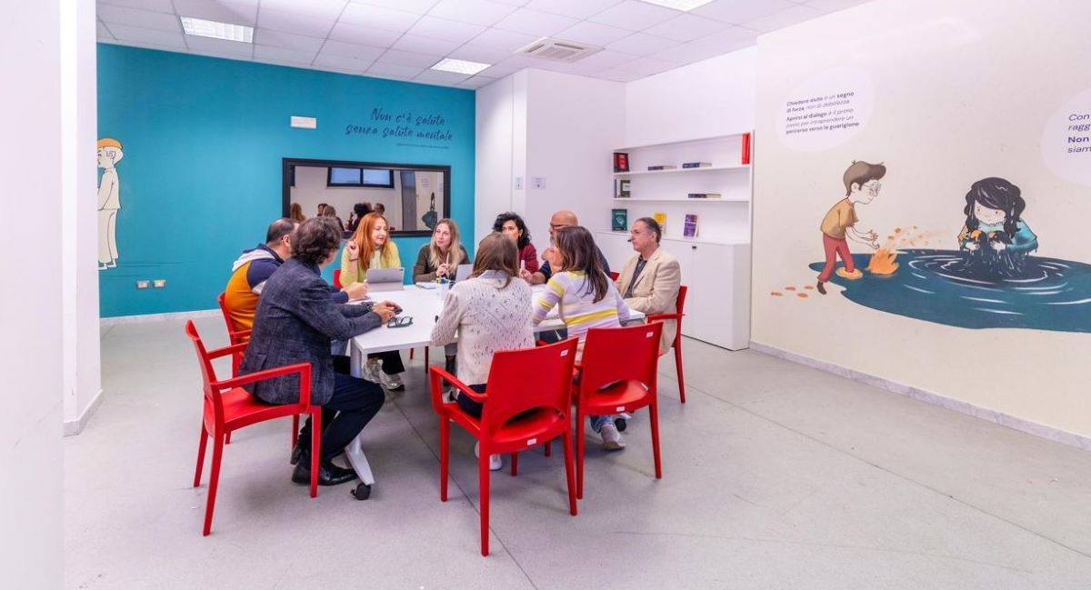 Galleria foto 'Bari, al via dal capoluogo il progetto che colora i luoghi della salute mentale' - foto 3