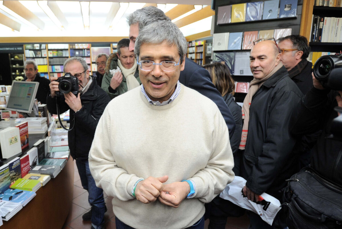 Galleria foto 'Appalti truccati nella sanità siciliana: in 18 ai domiciliari. Cuffaro e Romano tra gli indagati' - foto 1