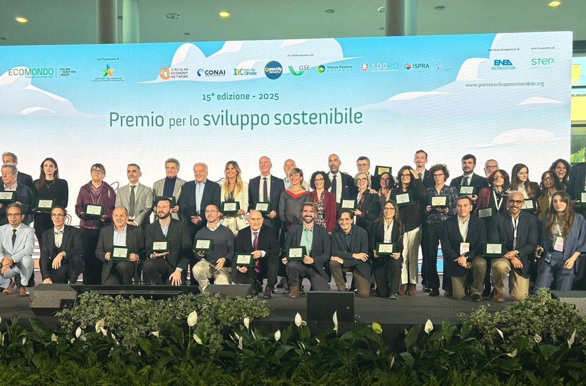 Galleria foto 'Bari premiata a Ecomondo per il Parco Lineare Costa Sud: riconoscimento per il «ripristino della natura»' - foto 3