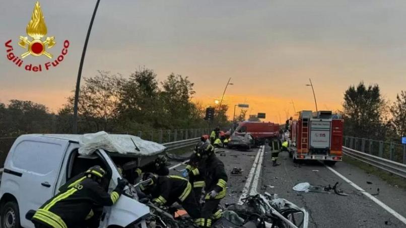 Galleria foto 'Schianto all’alba sulla Statale 470 a Stezzano: due morti e un ferito grave nella tangenziale sud' - foto 1
