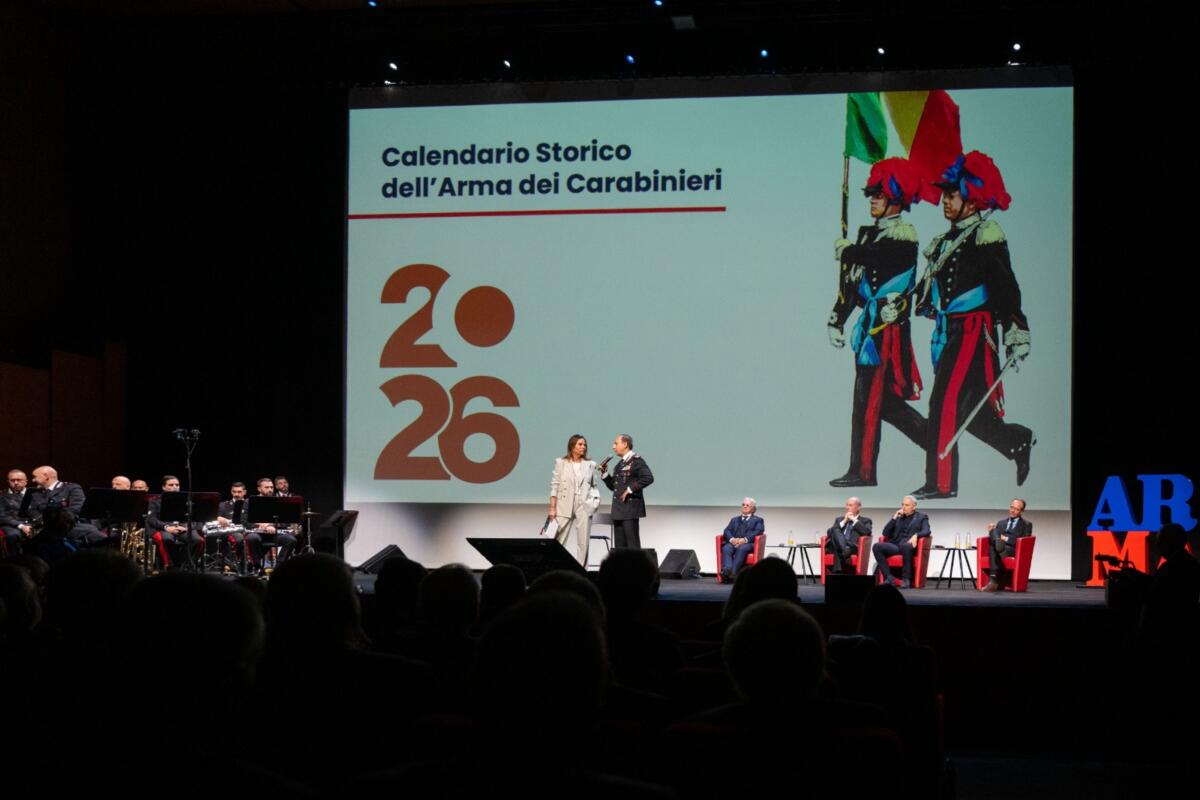Carabinieri, presentato il Calendario Storico 2026: un inno agli “Eroi quotidiani” – VIDEO
