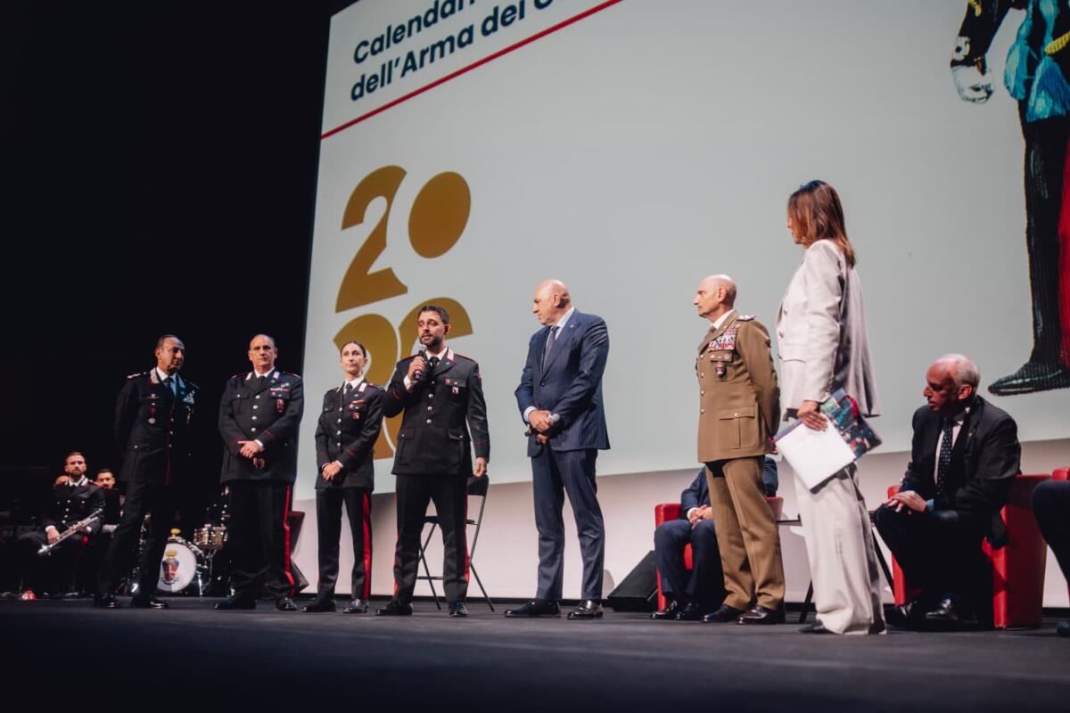 Carabinieri, presentato il Calendario Storico 2026: un inno agli “Eroi quotidiani” – VIDEO