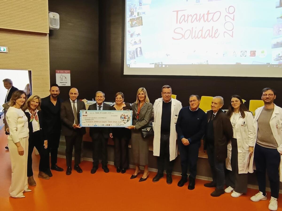 Dalla paura alla tela: il calendario 2026 di Taranto Solidale trasforma la degenza in arte e vita – FOTO