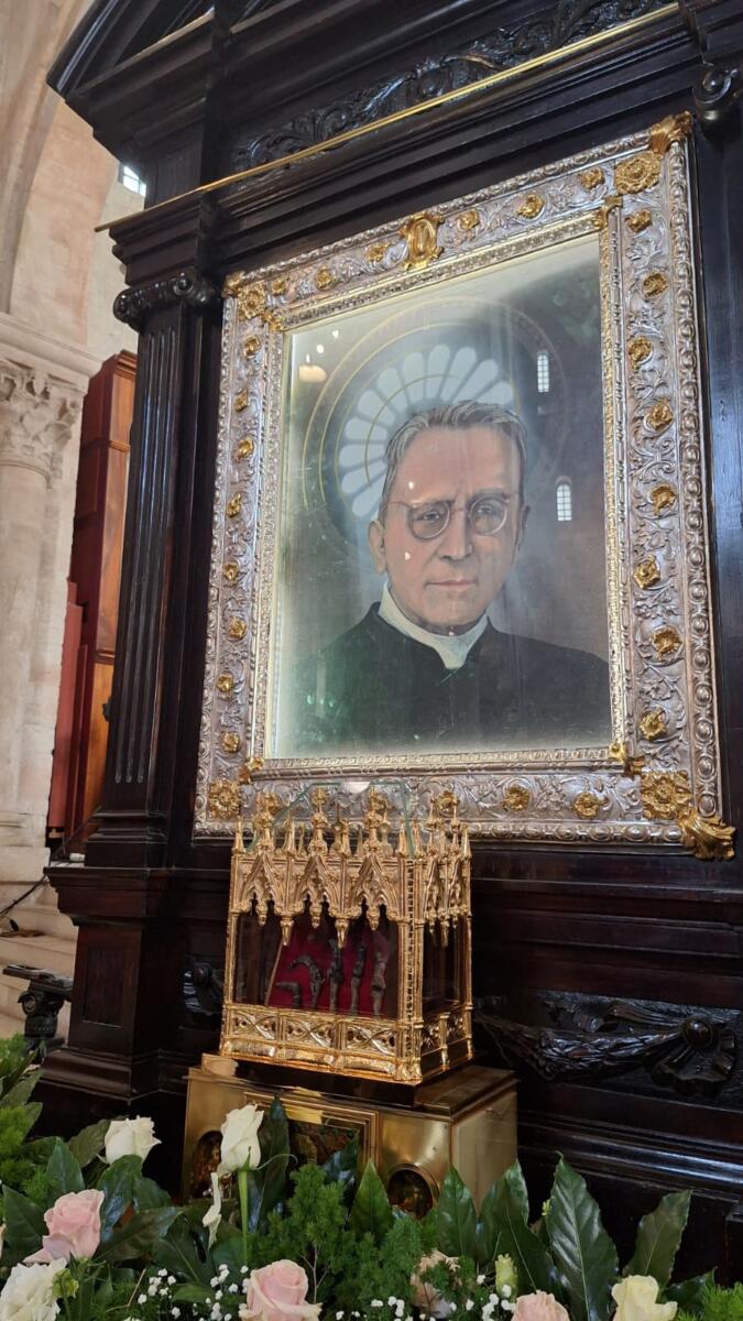 Beatificato a Bari monsignor De Palma, Semeraro: «Un eroe del confessionale» – FOTO Beatificato a Bari monsignor De Palma, Semeraro: «Un eroe del confessionale» – FOTO