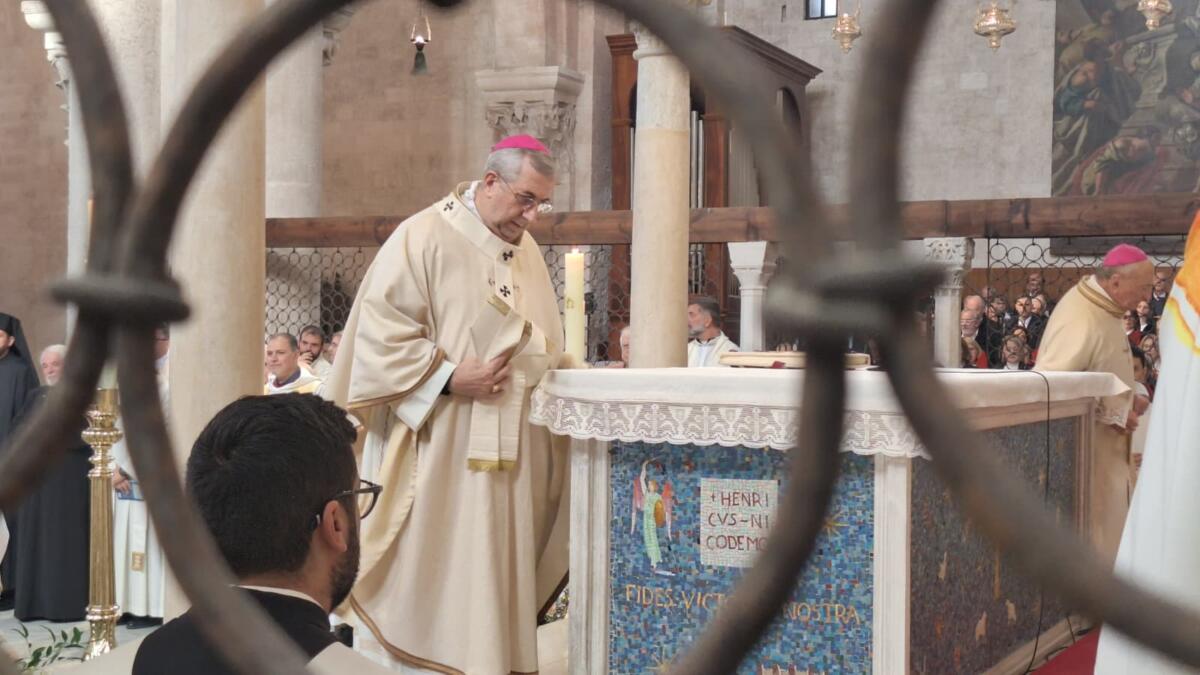 Beatificato a Bari monsignor De Palma, Semeraro: «Un eroe del confessionale» – FOTO Beatificato a Bari monsignor De Palma, Semeraro: «Un eroe del confessionale» – FOTO