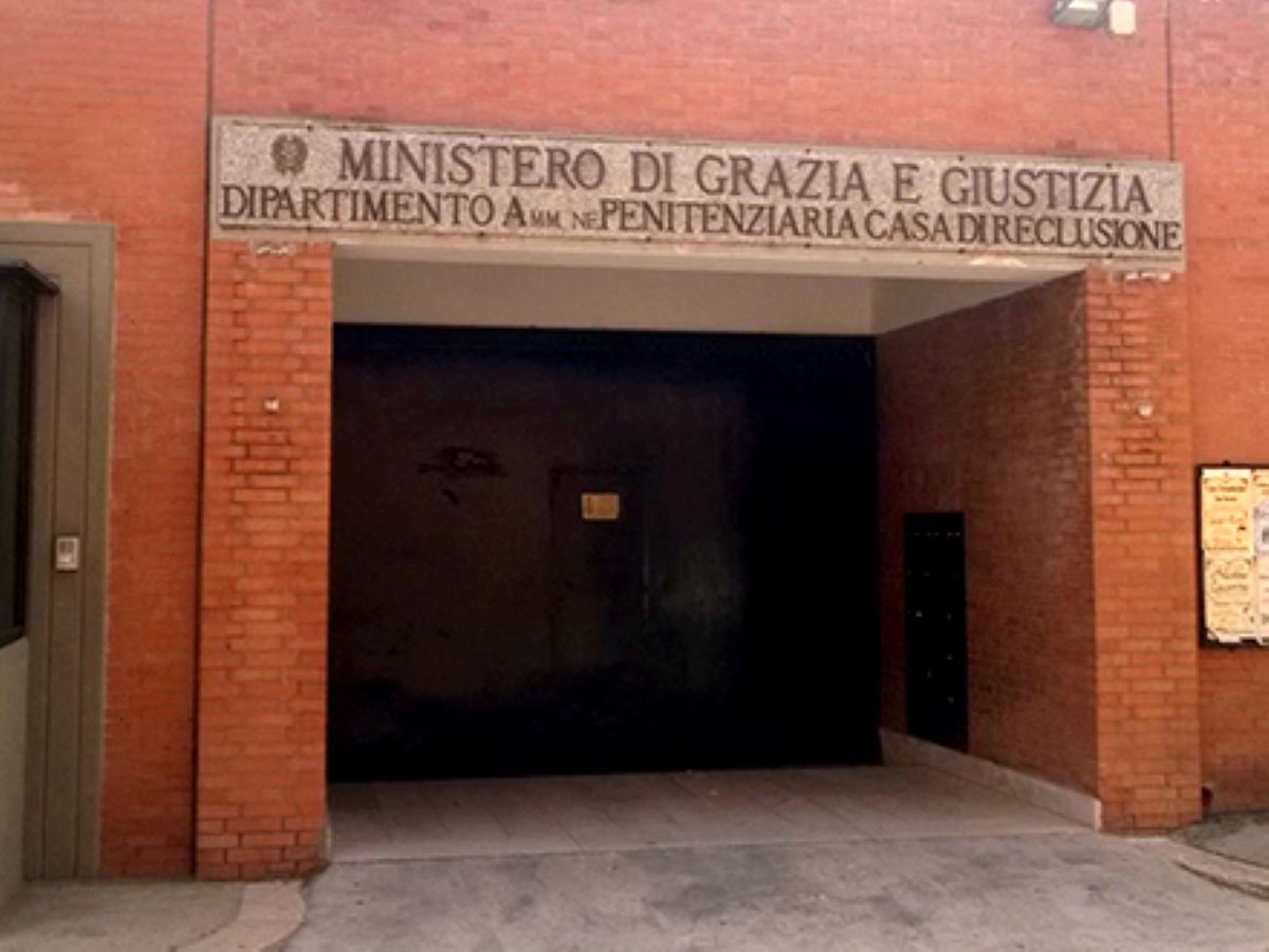 San Severo, nuovo sequestro di telefoni cellulari in carcere: centinaia gli apparecchi trovati quest’anno San Severo, nuovo sequestro di telefoni cellulari in carcere: centinaia gli apparecchi trovati quest’anno