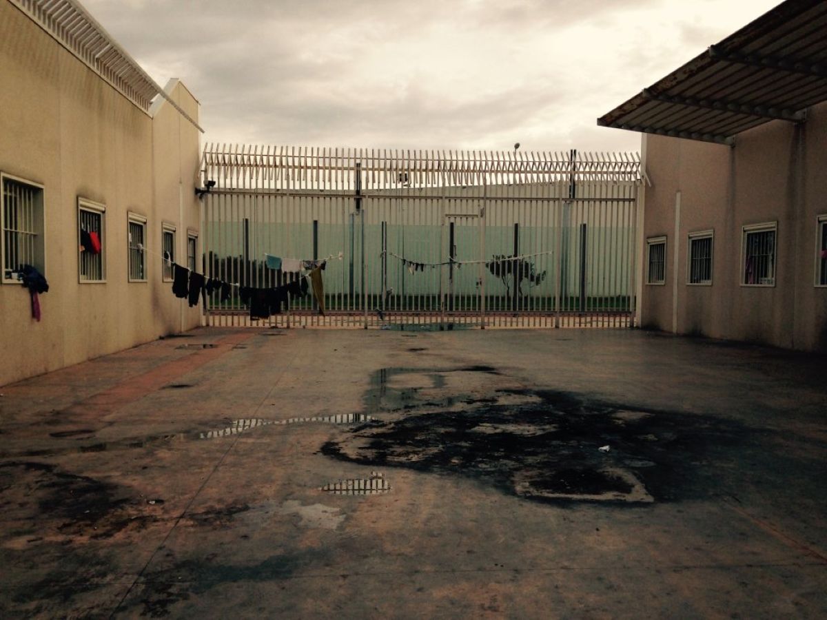 Galleria foto 'Bari, il Ministero dovrà risarcire la città per il degrado nel Cie: «Condizioni lesive dei diritti»' - foto 1
