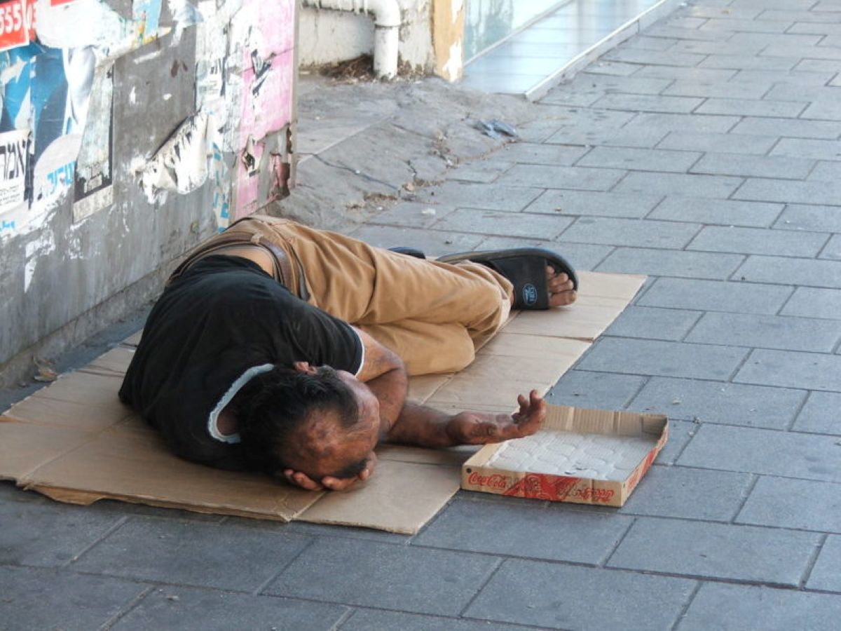 Galleria foto 'Povertà, la Puglia è ancora indietro: pochi servizi, difficoltà occupazionale e lavoro femminile ai margini' - foto 1