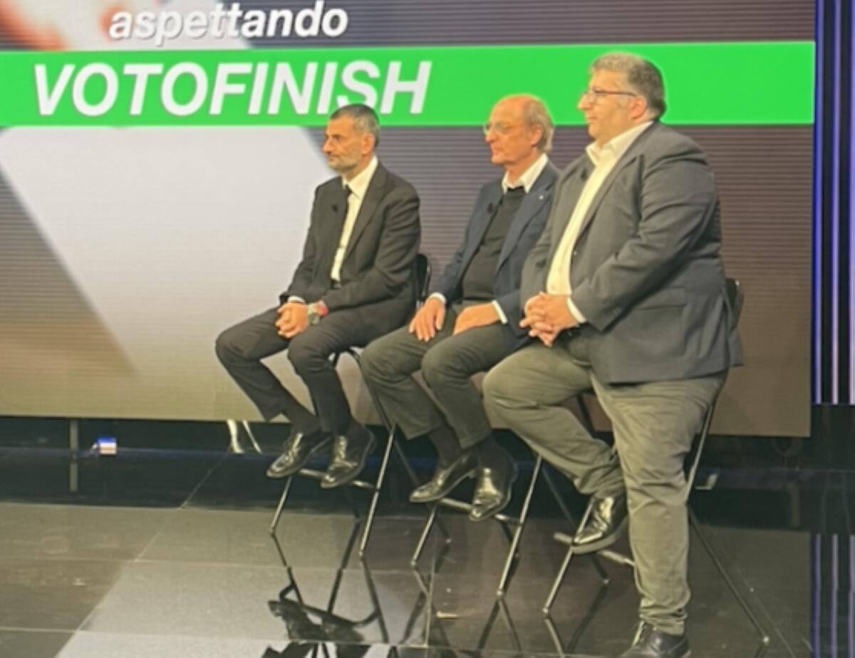 Regionali in Puglia: l’ultimo confronto tra i candidati presidente Decaro, Lobuono, Mangano e Donno Regionali in Puglia: l’ultimo confronto tra i candidati presidente Decaro, Lobuono, Mangano e Donno