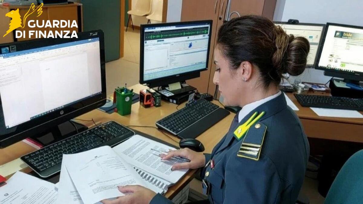 Galleria foto 'Taranto, controlli a tappeto della Guardia di finanza: scoperti 21 lavoratori in nero e 7 irregolari' - foto 1