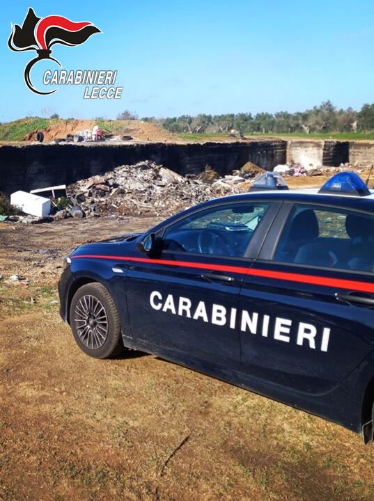 Scoperta una discarica abusiva in un terreno di Seclì, nell’area scarti edili ed elettrodomestici: due denunce