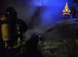 Incendio a Galatone, un’auto distrutta dalle fiamme: sul posto vigili del fuoco e carabinieri