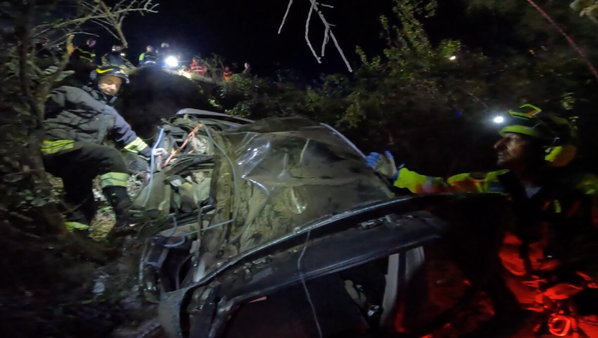Galleria foto 'Sette persone sono rimaste ferite in due incidenti nel Foggiano: una è ricoverata in prognosi riservata' - foto 4