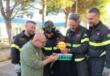 Casamassima, i Vigili del Fuoco recuperano un pappagallino bloccato su un albero