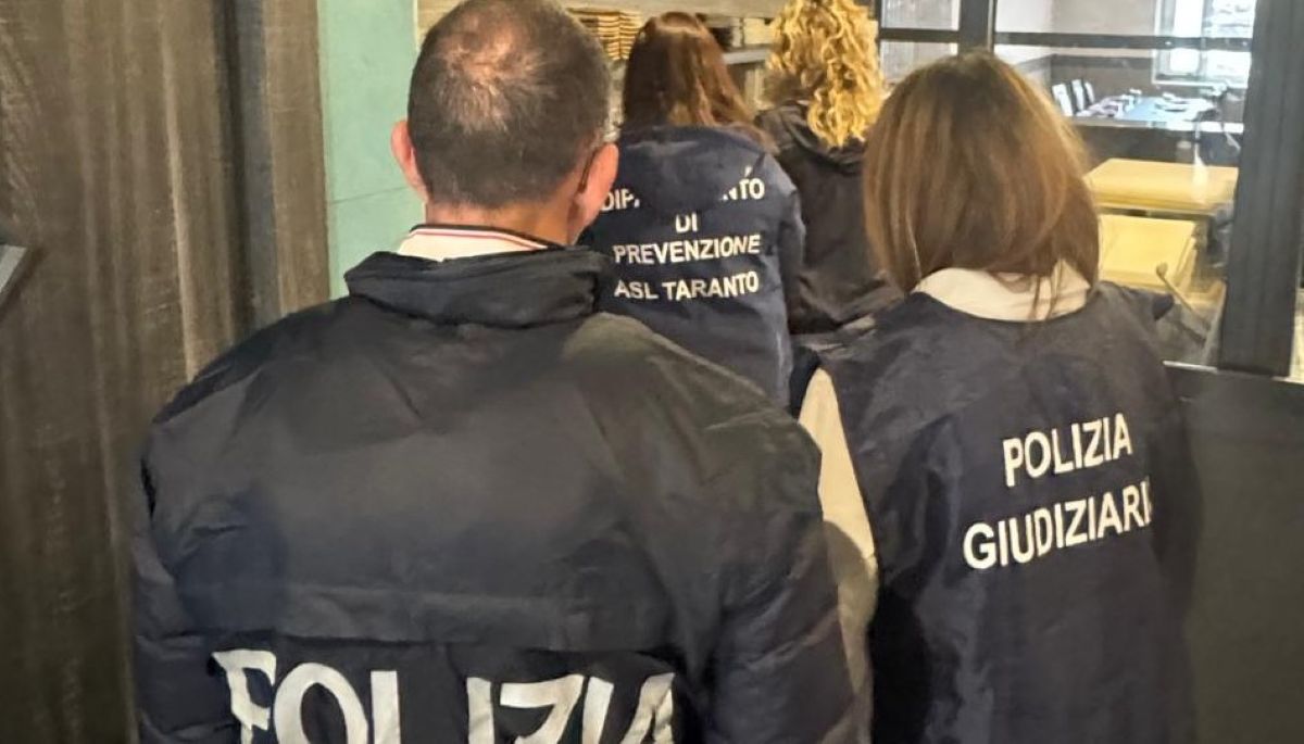 Taranto, alimenti non tracciabili in un ristorante di pesce in pieno centro: sospesa l’attività Taranto, alimenti non tracciabili in un ristorante di pesce in pieno centro: sospesa l’attività