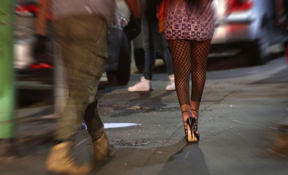 Sedicenne romena rapita, ridotta in schiavitù e costretta a prostituirsi: la vicenda in Tribunale a Bari Sedicenne romena rapita, ridotta in schiavitù e costretta a prostituirsi: la vicenda in Tribunale a Bari
