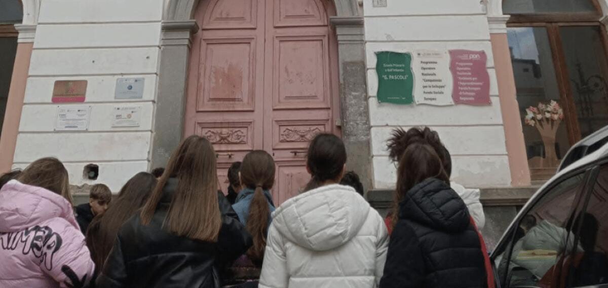 Galleria foto 'Foggia, docente minacciata dai familiari di un alunno: «La scuola dev’essere luogo sicuro»' - foto 1