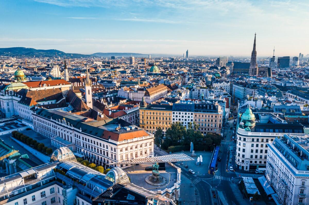 Galleria foto 'I candidati guardino a Vienna' - foto 1