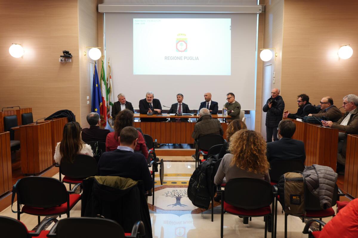 Quote AQP ai Comuni pugliesi per i prossimi 20 anni, Emiliano: «Salva l’acqua pubblica»