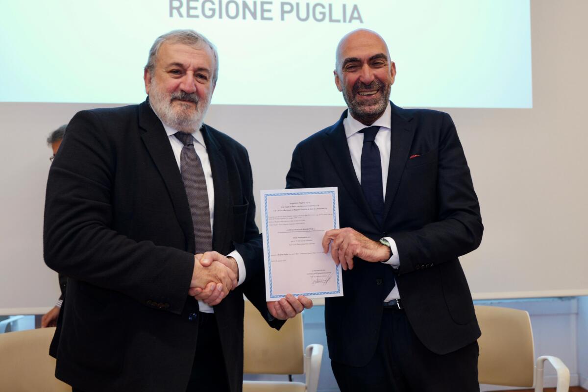 Quote AQP ai Comuni pugliesi per i prossimi 20 anni, Emiliano: «Salva l’acqua pubblica»