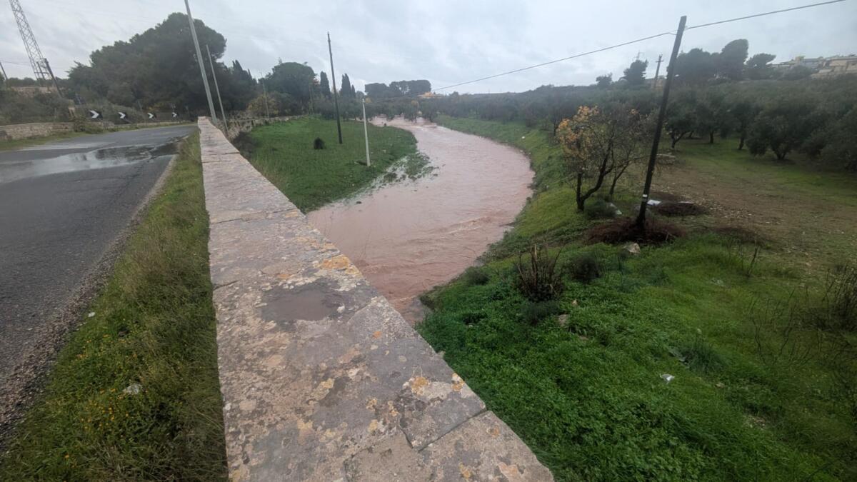 Galleria foto 'Maltempo in Puglia, un’altra giornata di pioggia e temporali: allerta gialla fino alle 14 di venerdì' - foto 1