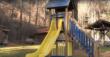 Val Venosta, bimbo di 10 anni muore cadendo da una parete rocciosa durante un gioco nel bosco