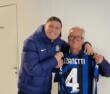 Da Monopoli ad Appiano per l’Inter, il sogno di Antonio diventa realtà: l’abbraccio con capitan Zanetti – VIDEO