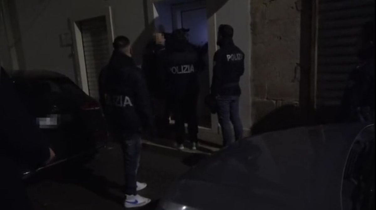 Galleria foto 'Operazione Market Drugs, definitive le condanne per esponenti del clan Conte a Bitonto: 29 arresti – VIDEO' - foto 1
