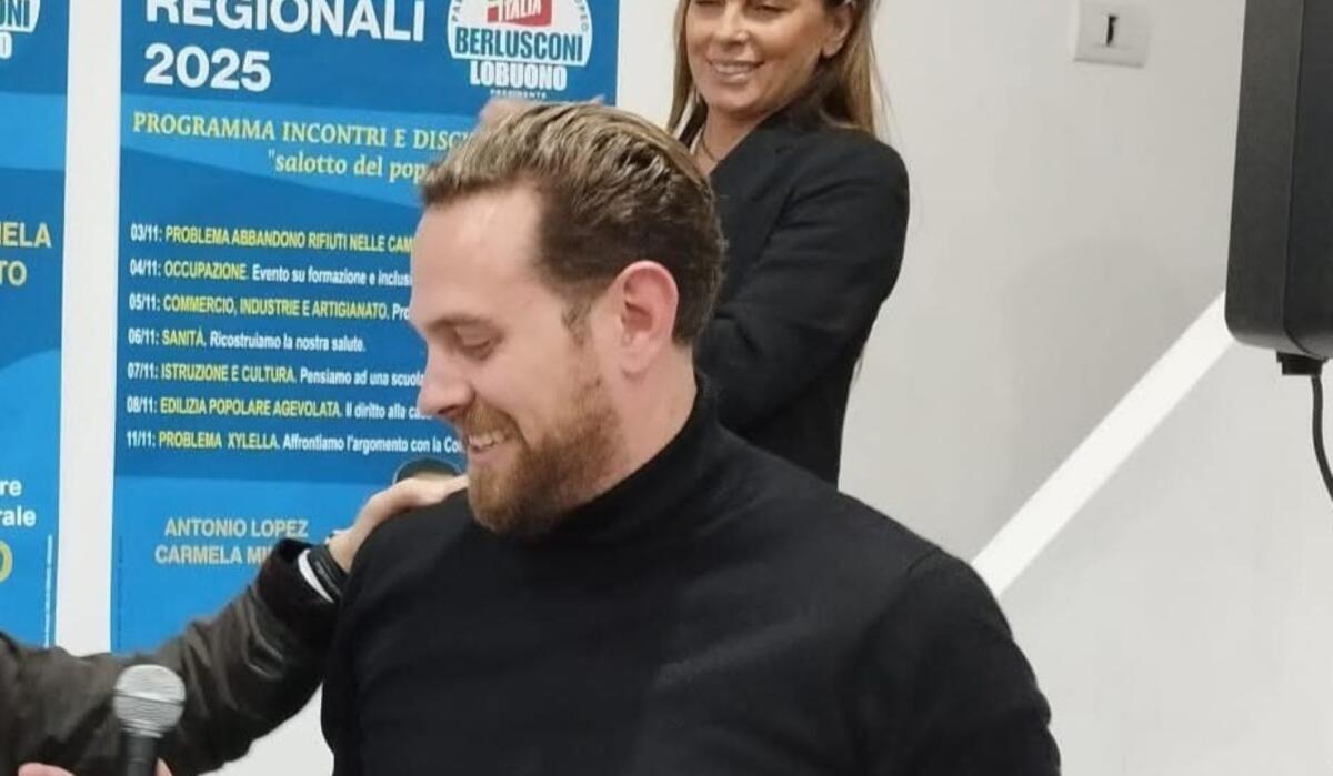 Galleria foto 'Modugno, Donno (M5S) chiede lo scioglimento del Consiglio comunale' - foto 1